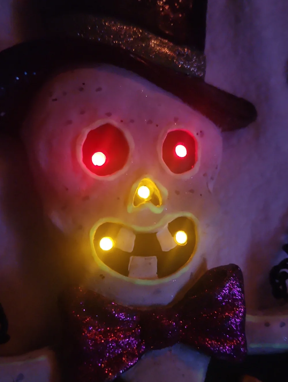 Halloween Unique, Ceramic Glow in The Dark, Skeleton Lightup Hanging Wall Decore